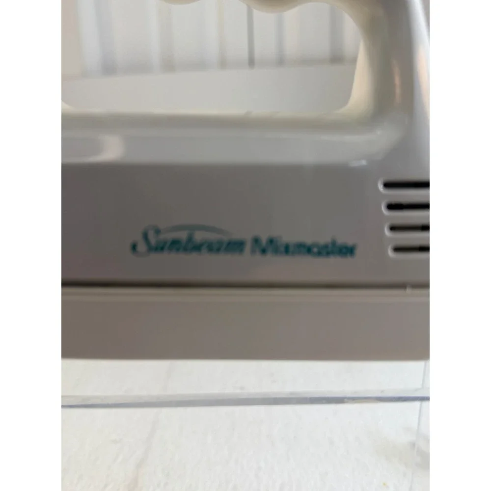 Sunbeam Mixmaster Hand Mixer White Teal 4 Speed Model 03151 110W Corded Electric